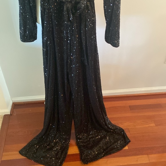 Giffniseti NWT black sequin jumpsuit - Picture 3 of 9